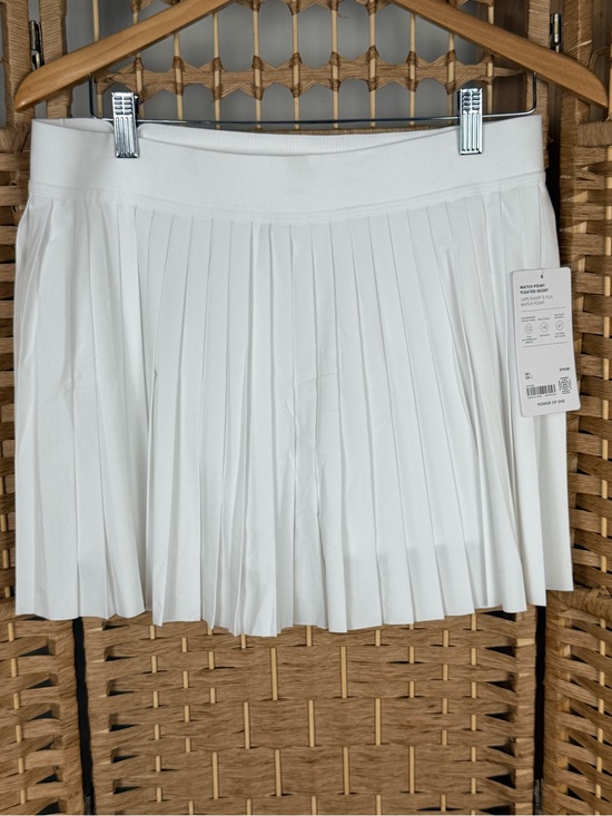 Athleta Pants - NWT Athleta Match Point Pleated Skirt with Built-In Shorts Size Large White